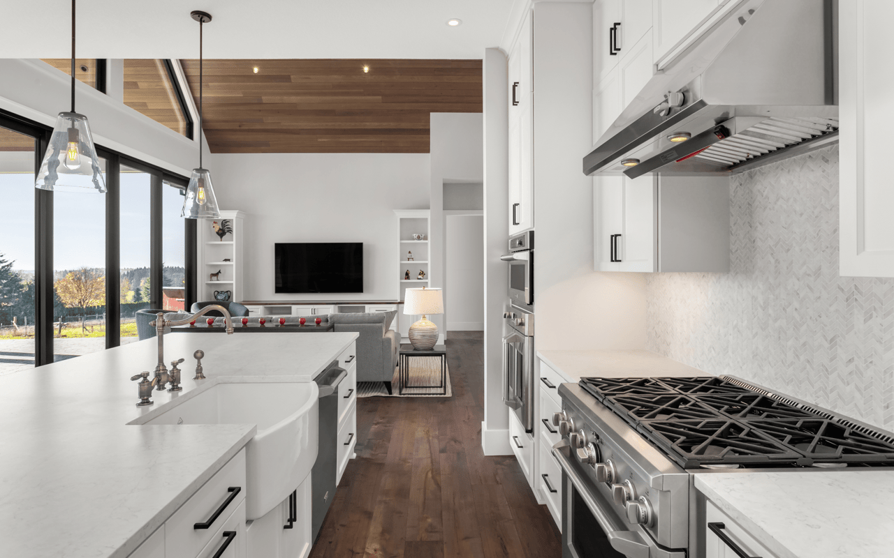 WHAT TO KNOW ABOUT CASH OFFERS WHEN SELLING YOUR HOME