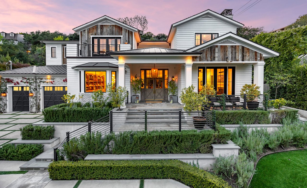 2333 Mandeville Canyon Rd