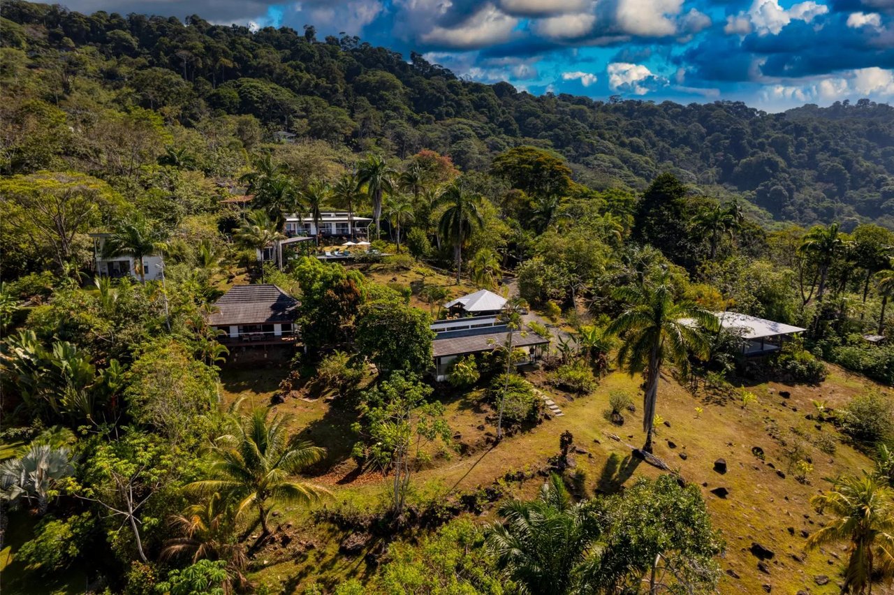 Private Four Villa Estate, Dominical, Puntarenas