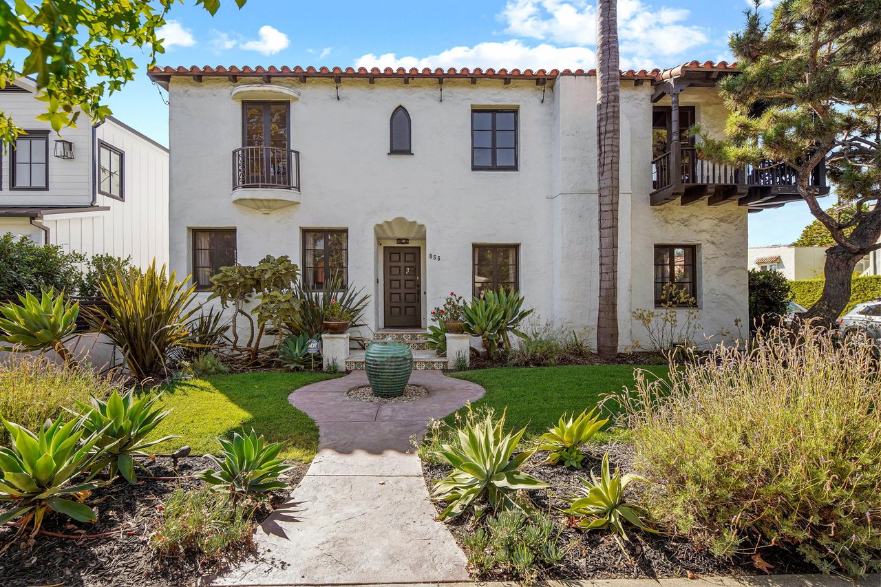 855 North La Jolla Ave