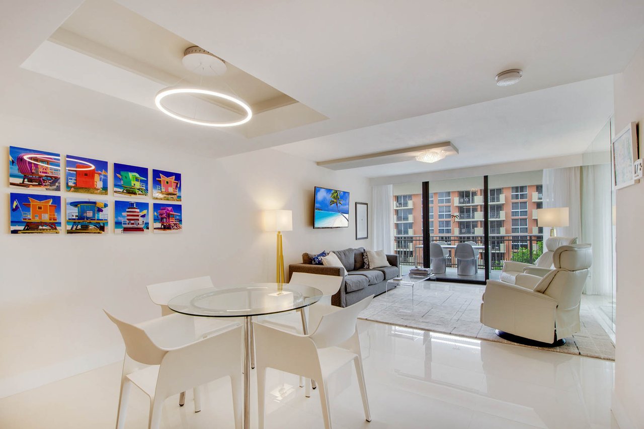 2901 S Bayshore Drive Unit: 8D