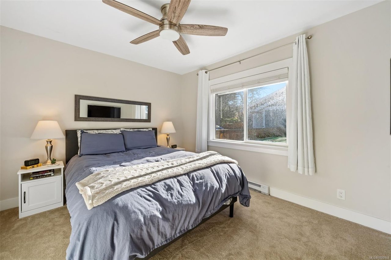 1123 Reynolds Rd, Saanich