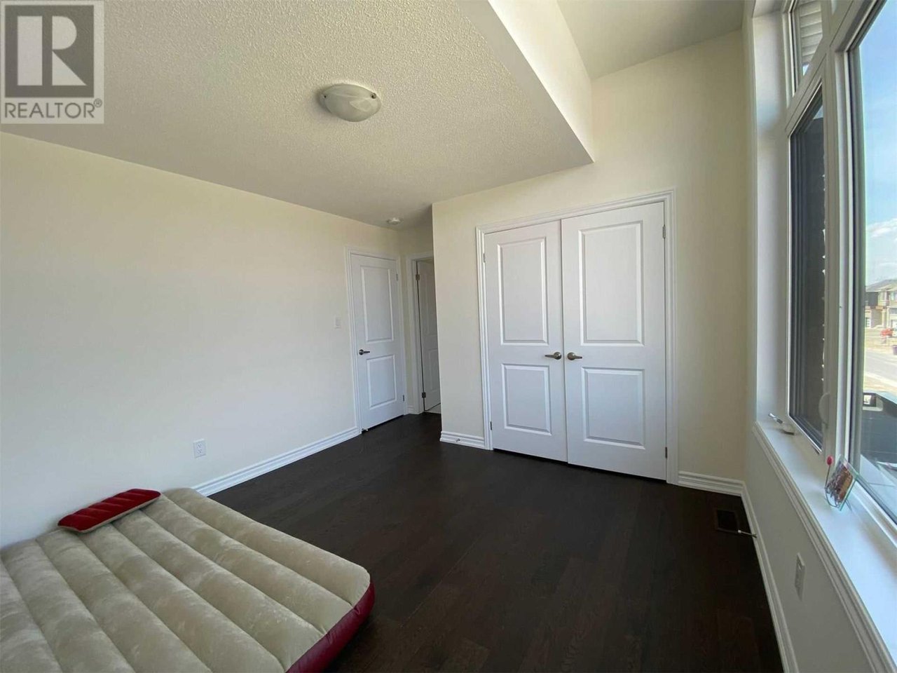 13 Simona Ave