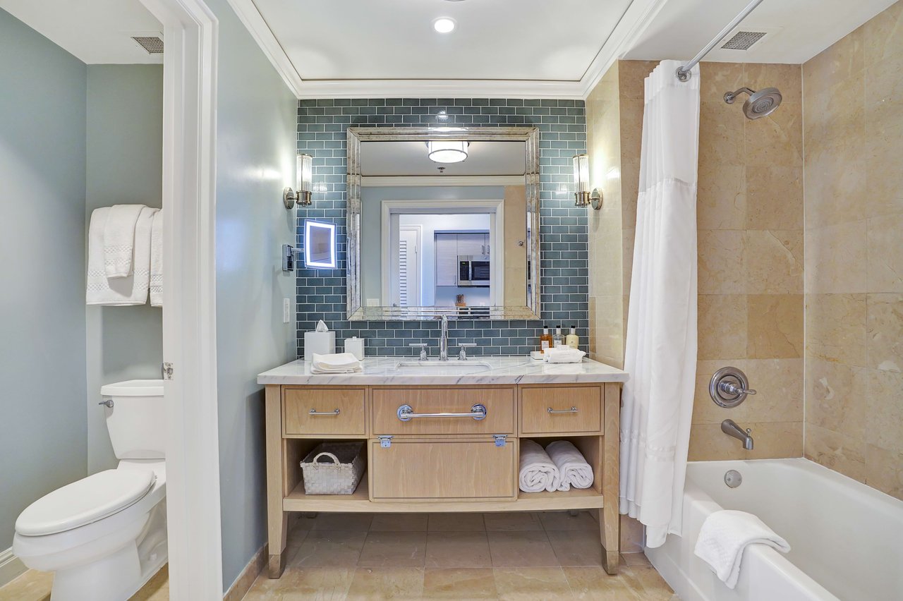 Ritz Carlton Key Biscayne Unit 870