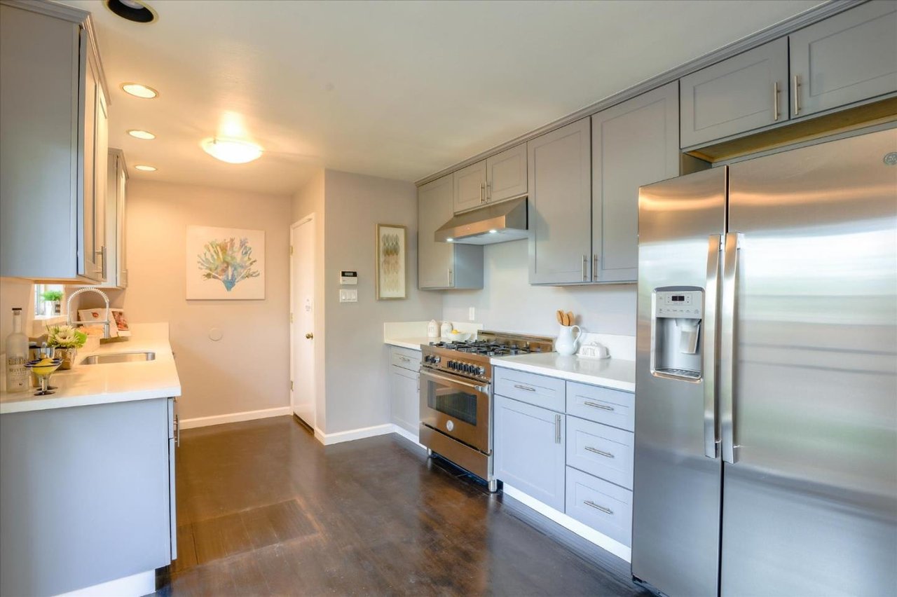 2240 Sharon Rd