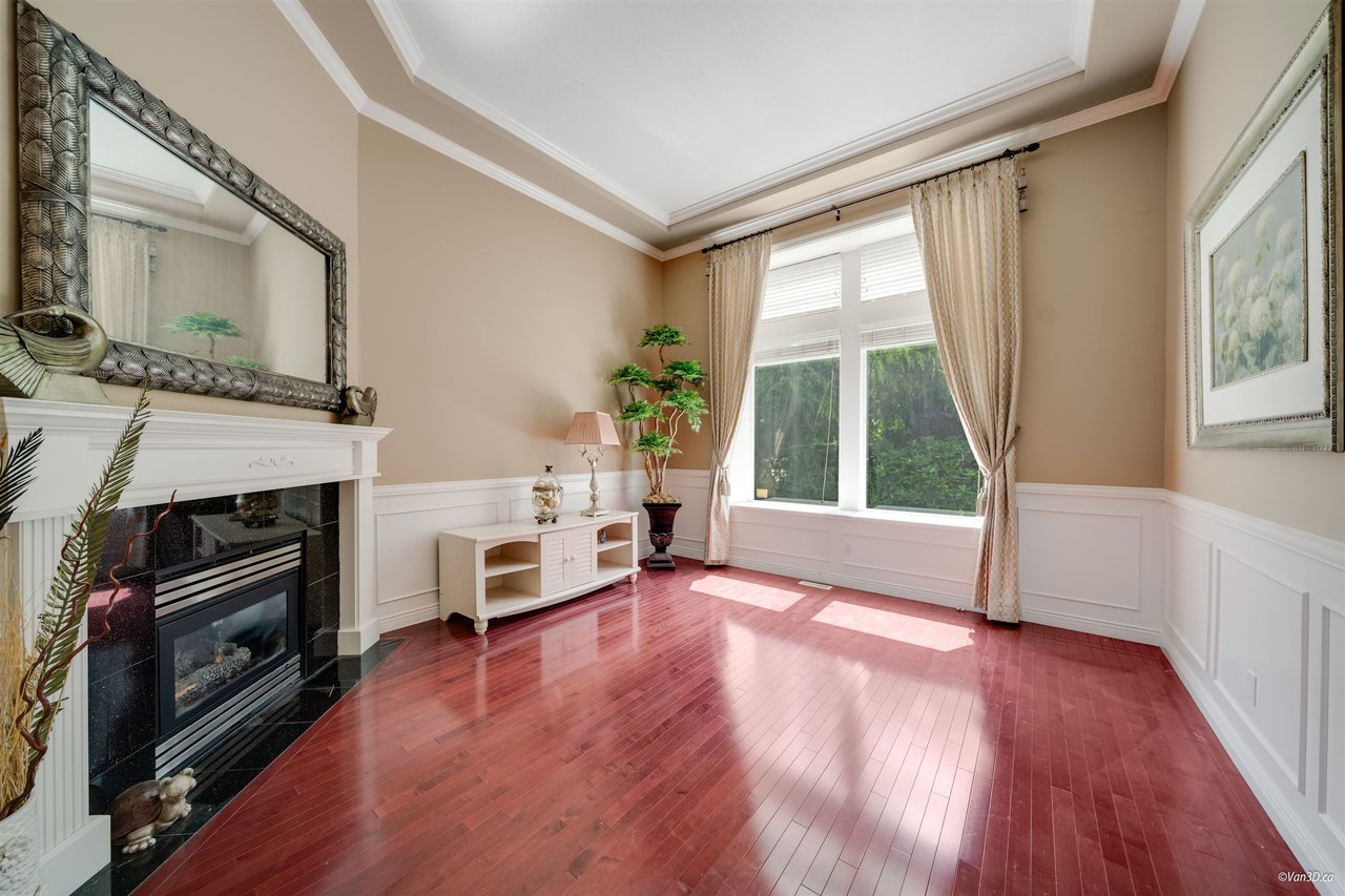 16495 111 Ave