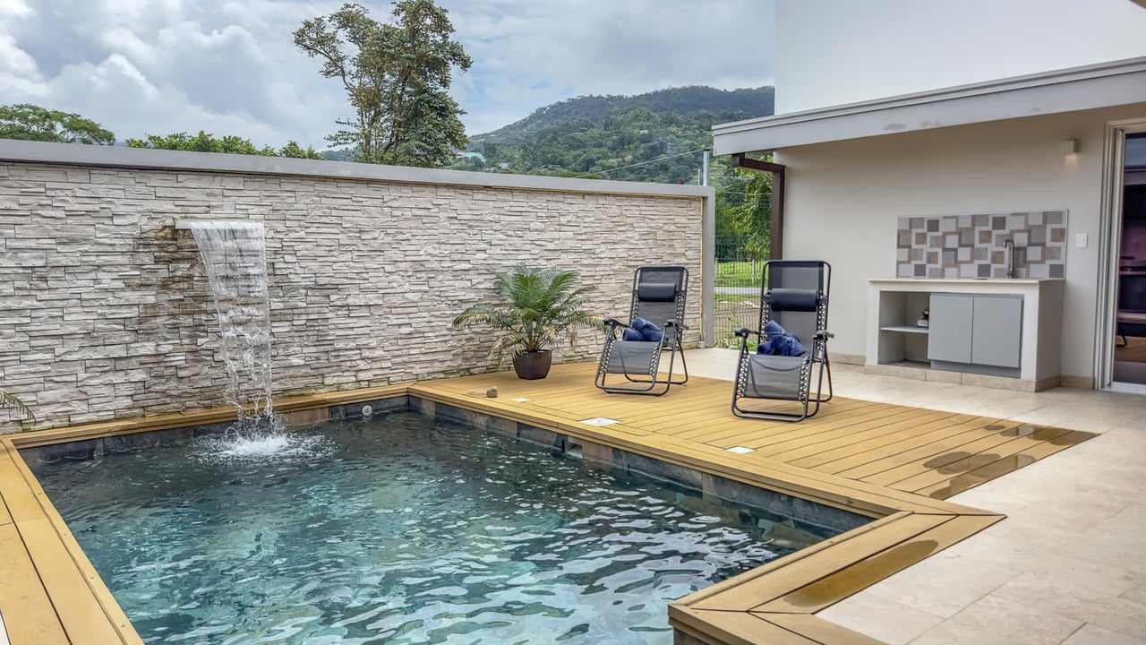 Uvita Paradise Brand New 3 Bedroom, 2.5 Bathroom Modern Home
