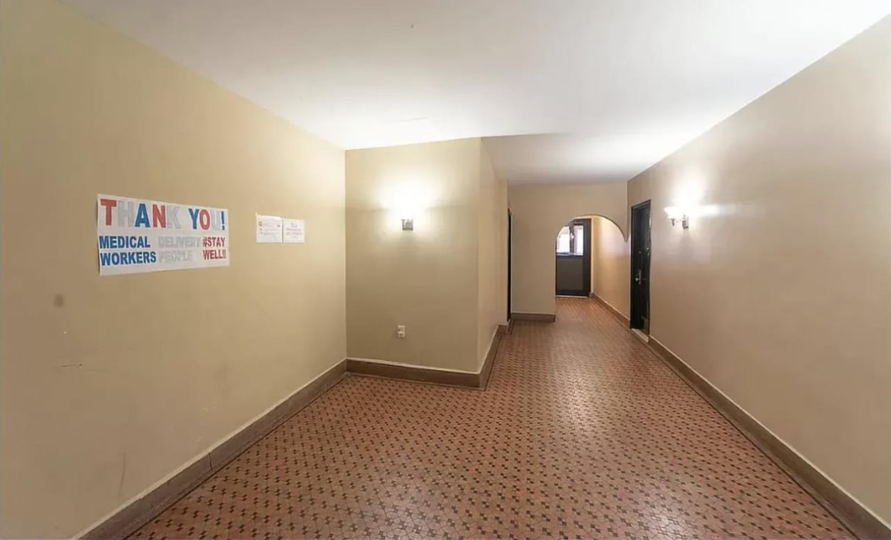 210 East 38th Street, Apt 2-G