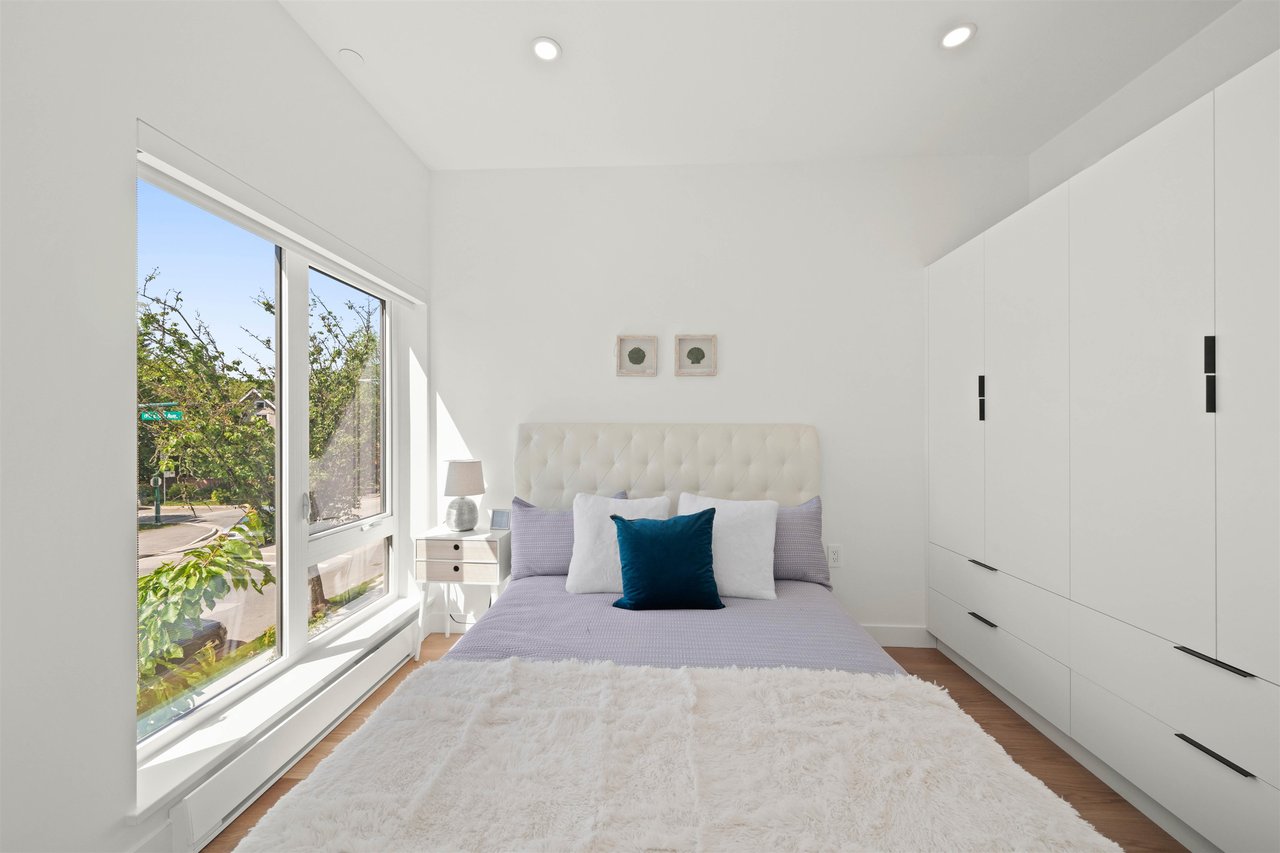 2418 Victoria Dr