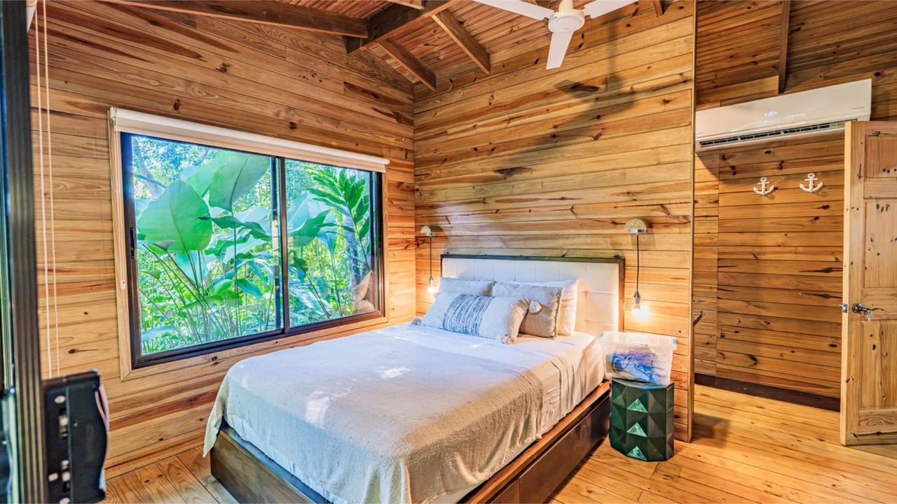 Solar Powered Coastal Luxury Estate, Dominical, Puntarenas