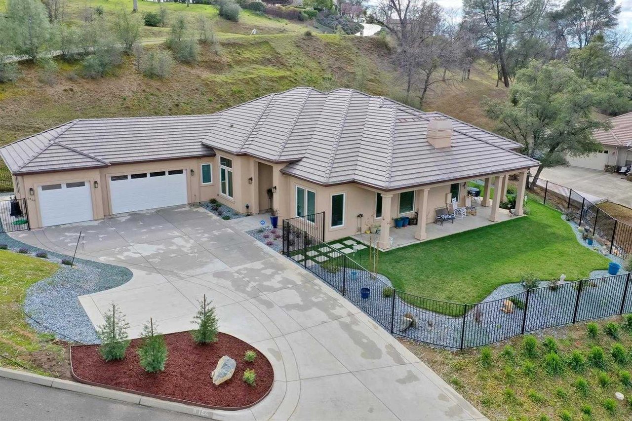 2326 Fieldstone Dr