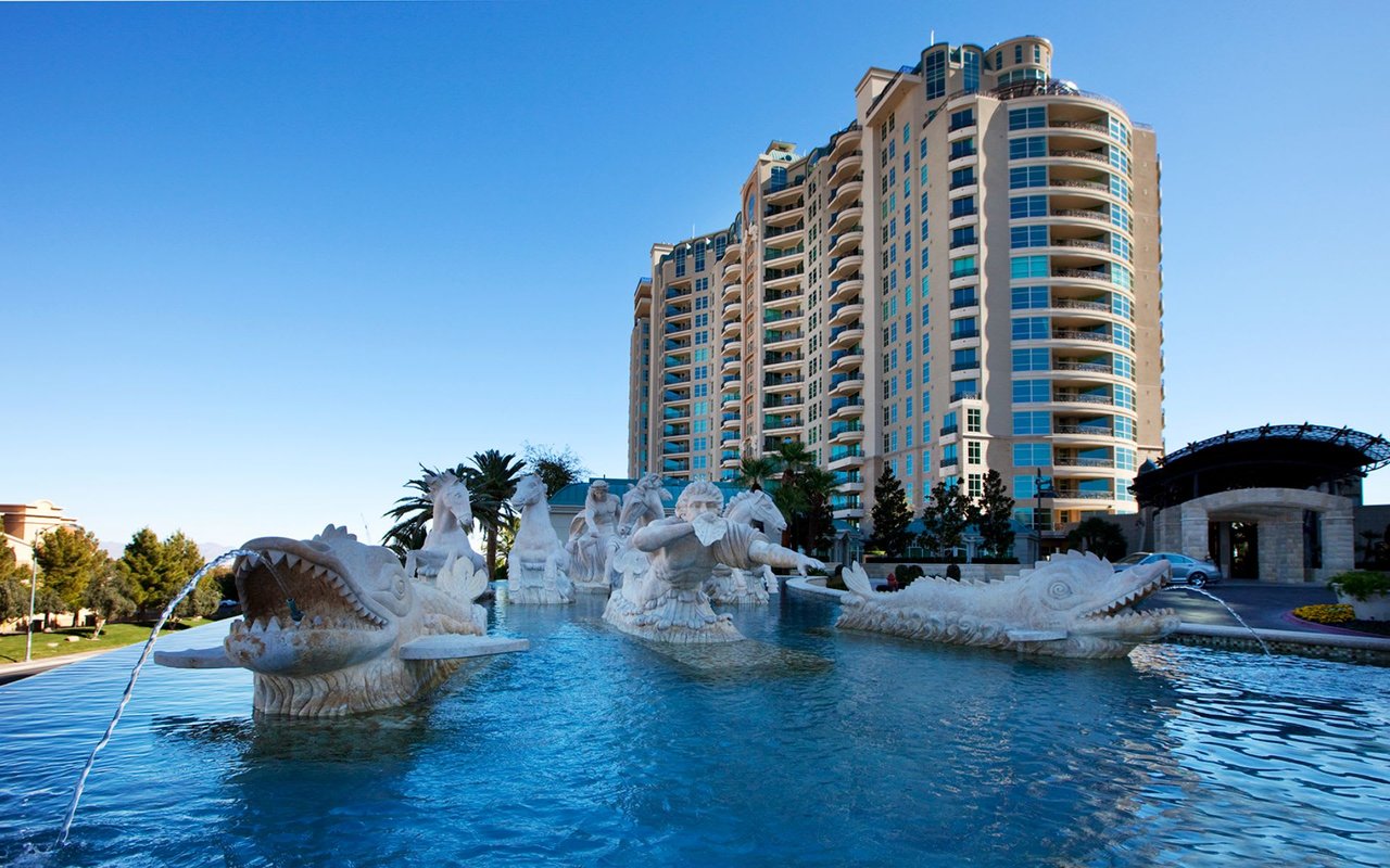 One Queensridge Place img