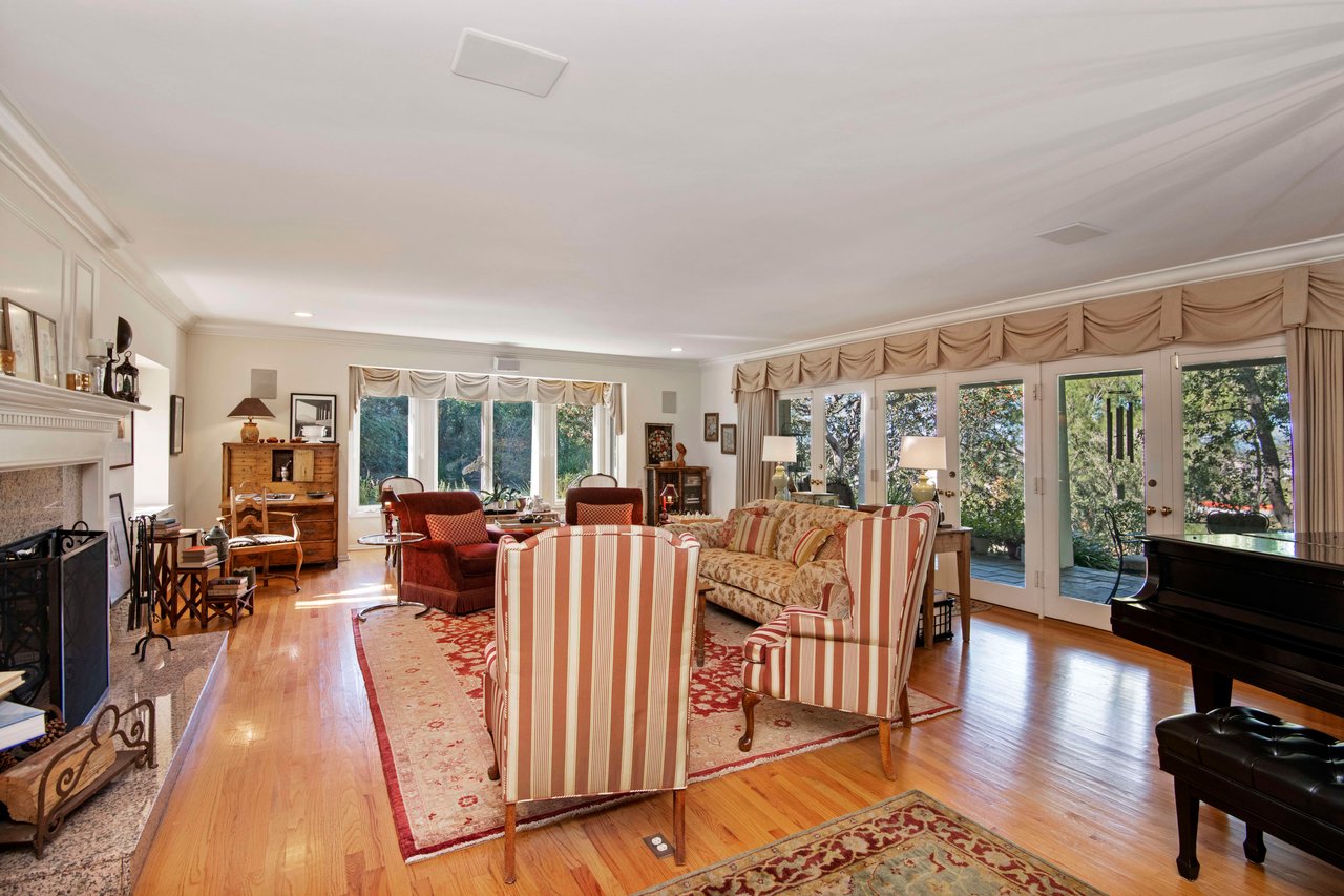 12184 Laurel Terrace Dr