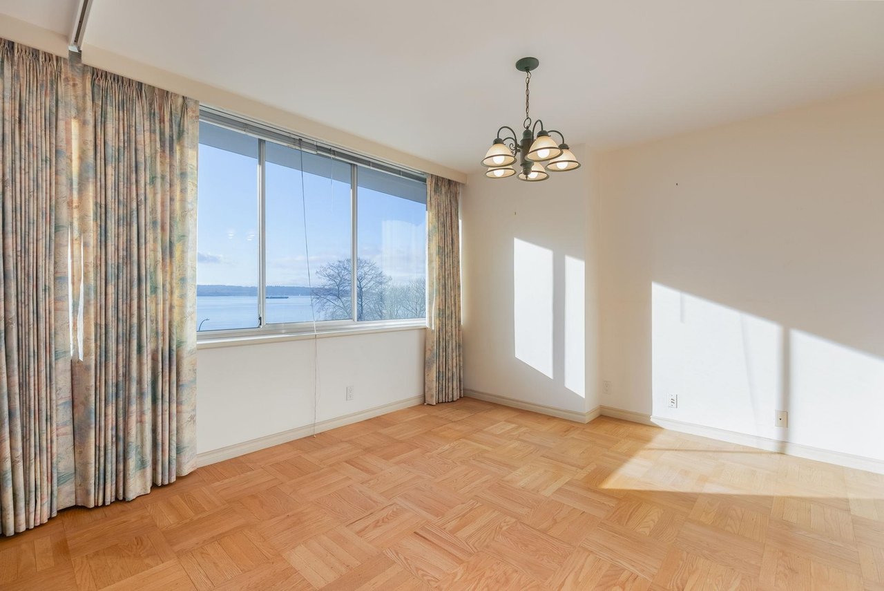 402-1835 Morton Ave