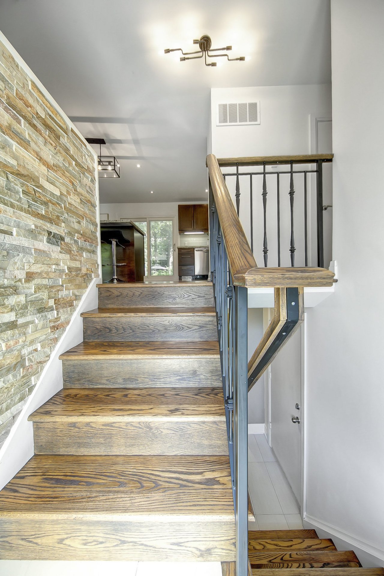 3177 The Credit Woodlands