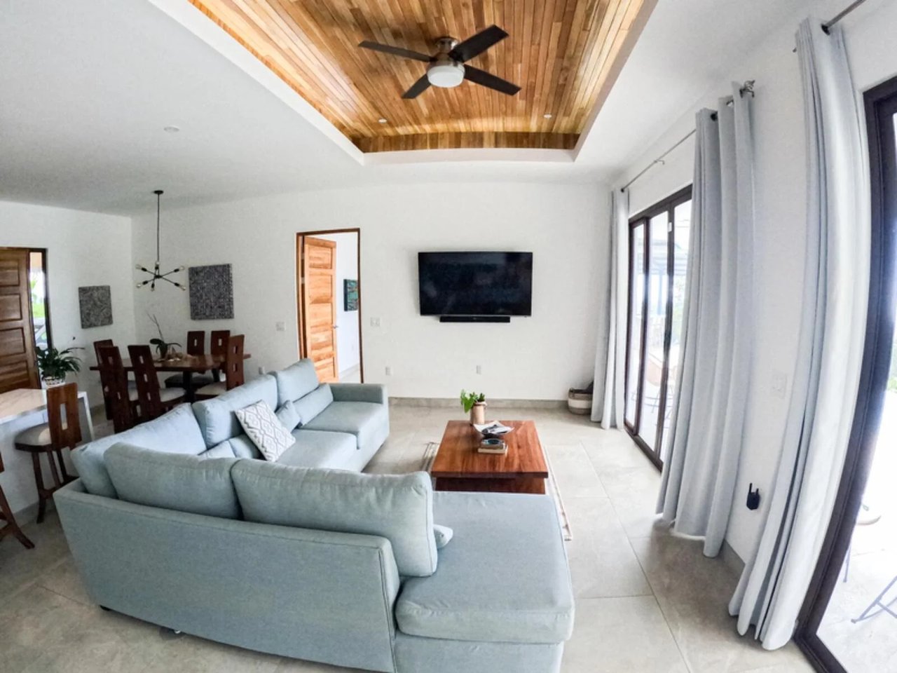 Modern Infinity Pool Estate, Jaco, Puntarenas