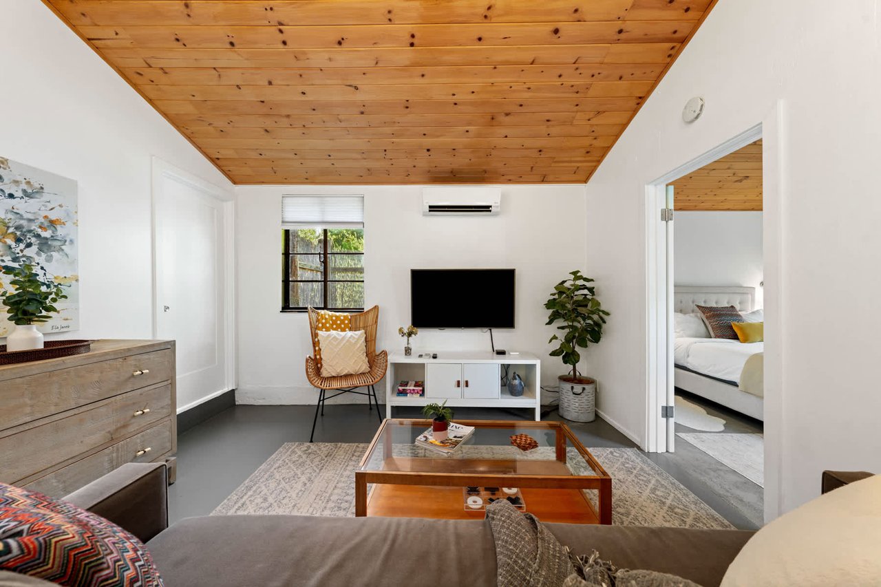 1518 Valley Drive, Topanga