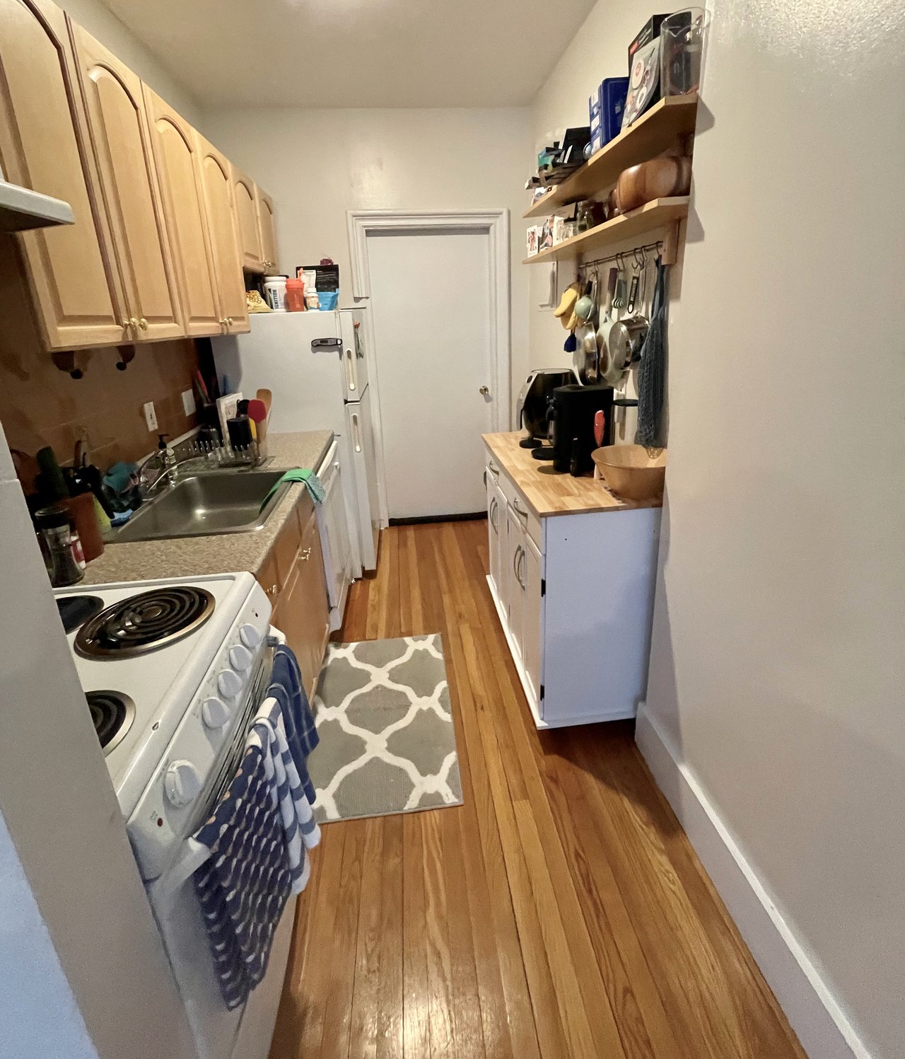 Pembroke Street - Sunny Second Floor 1 Bedroom 1 Bath with heat and hot water included! Laundry!  APRIL 1!