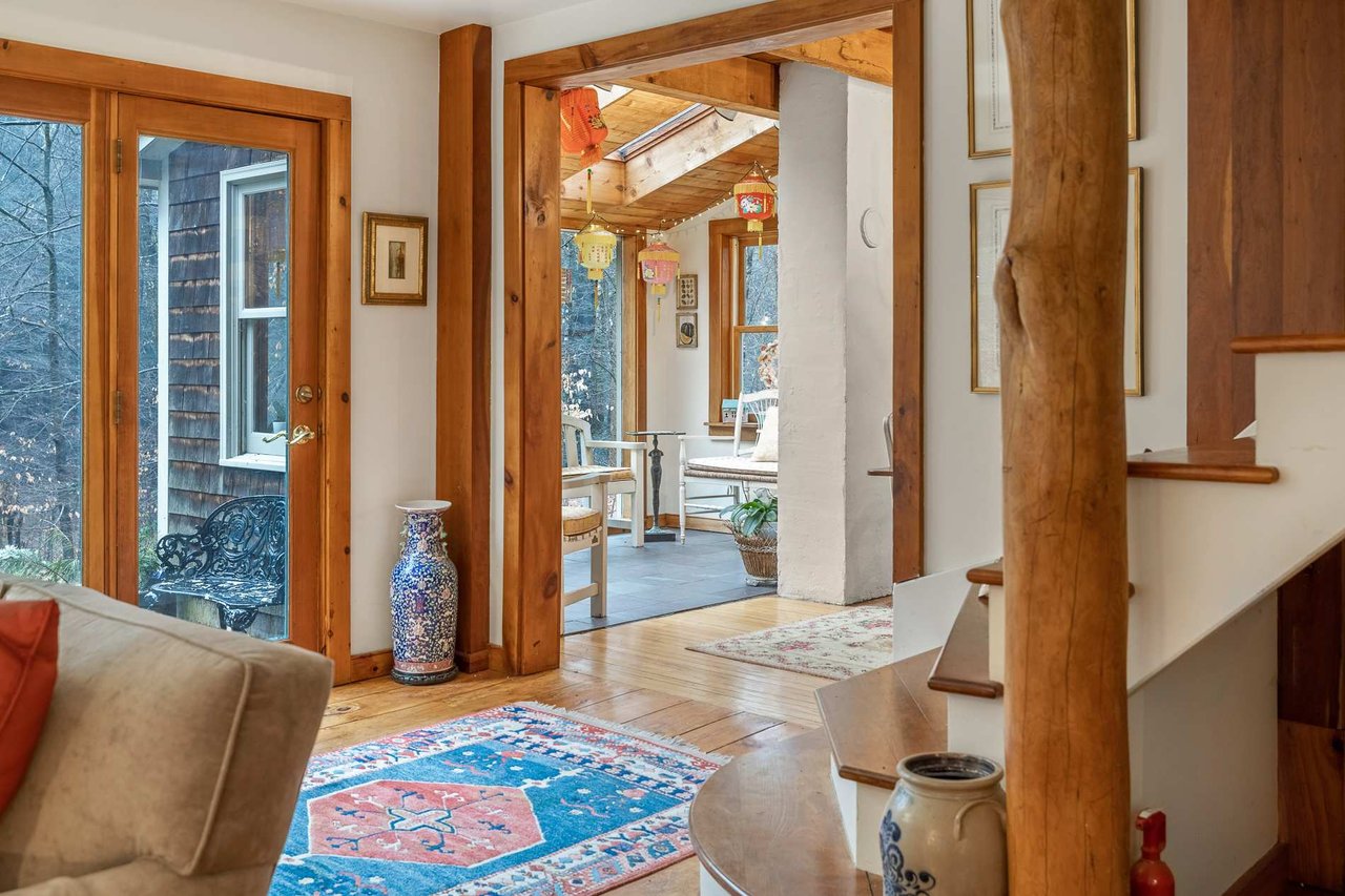 Enchanting 3 BR Dorset Home