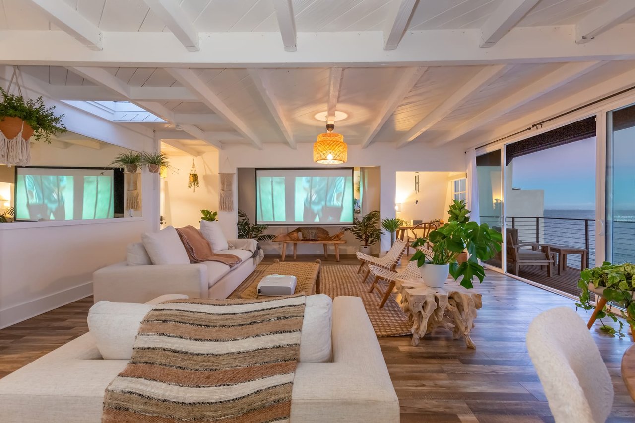 MALIBU BEACH HOUSE 48