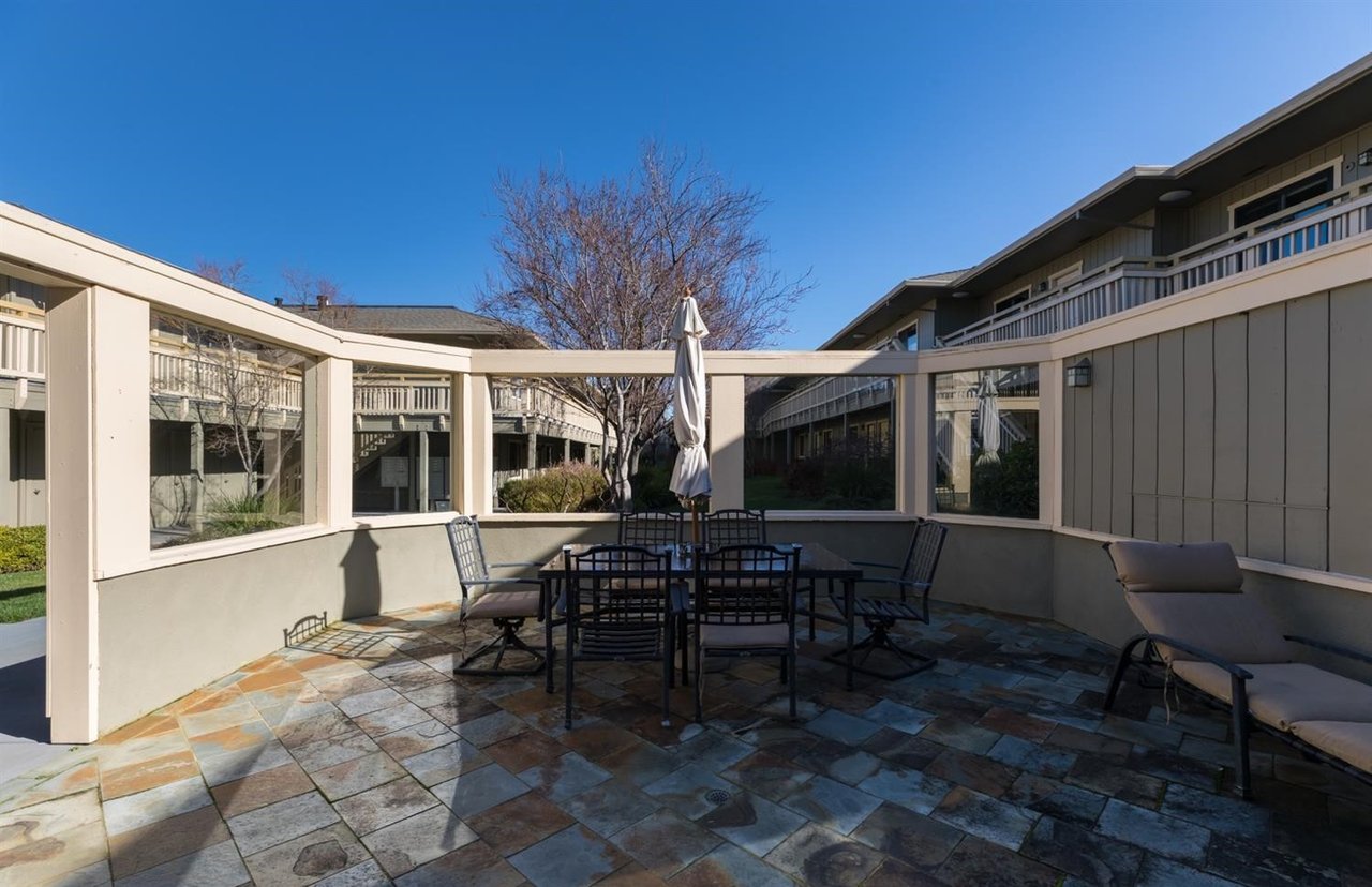 720 Petaluma Blvd S, #24