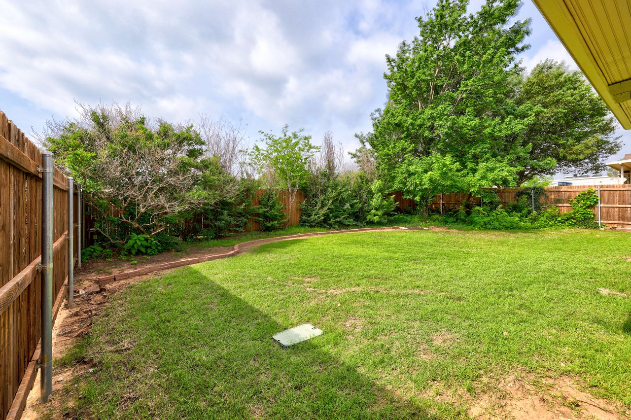 1205 Windsor Place