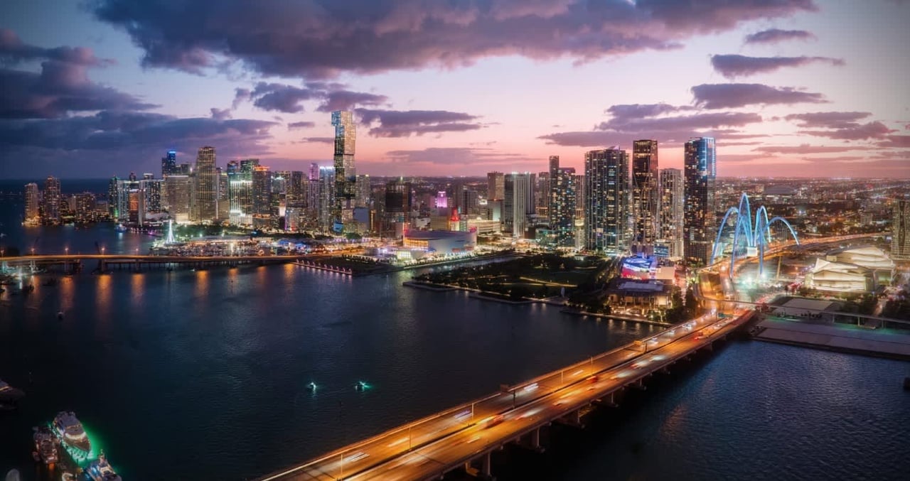 July 2024 l Miami's First Supertall Tower Begins Vertical Construction