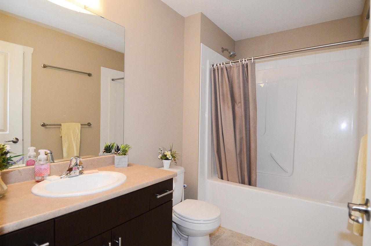 1-45762 Safflower Cres