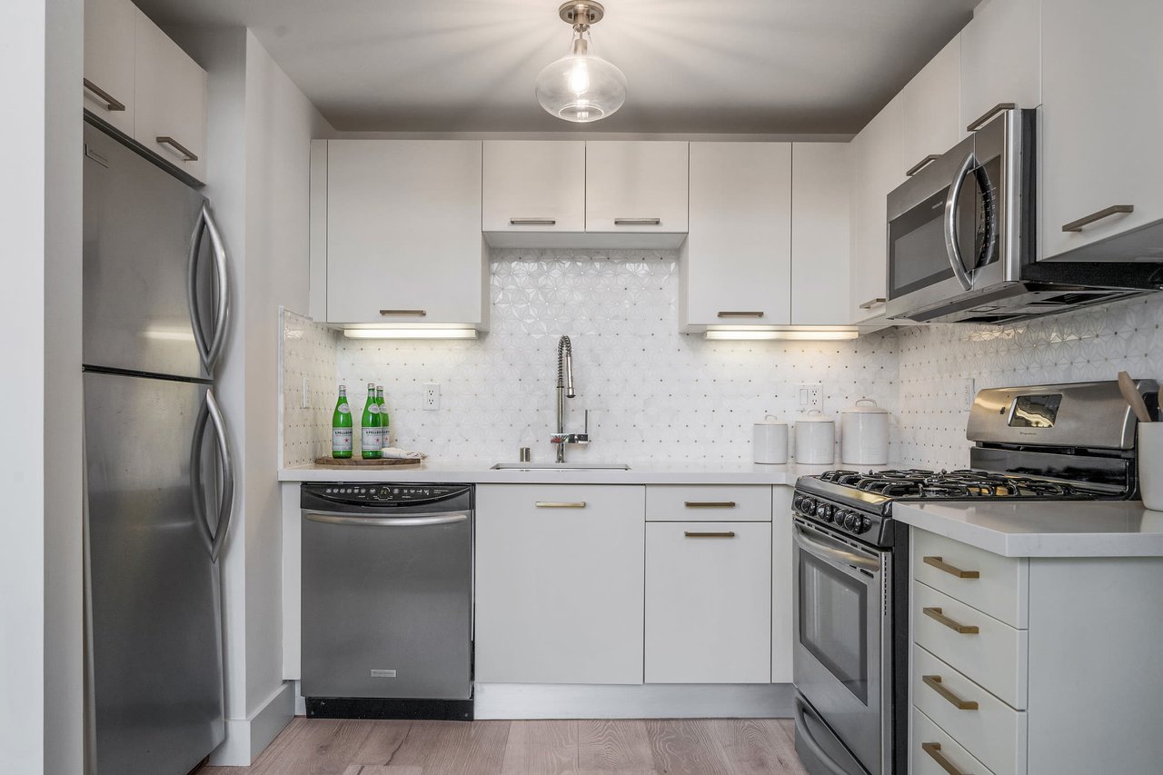 25 Sierra St, #202