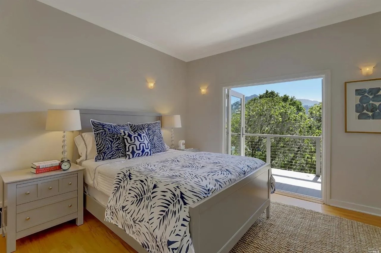 116 Winding Way