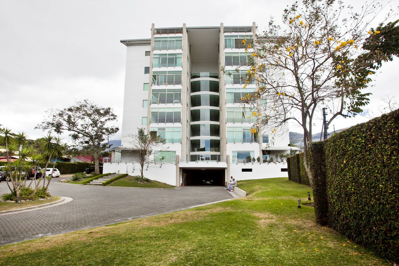 Remodeled Penthouse View Residence, Escazu, San Jose