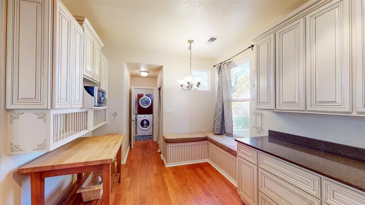 3 Butterfly Bush Ct