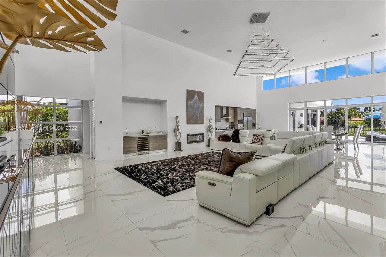16672 S Botaniko Dr S