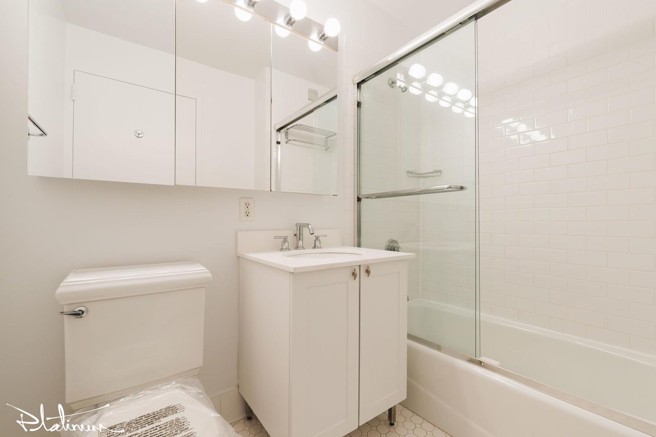 2 Gold Street, Apt 805