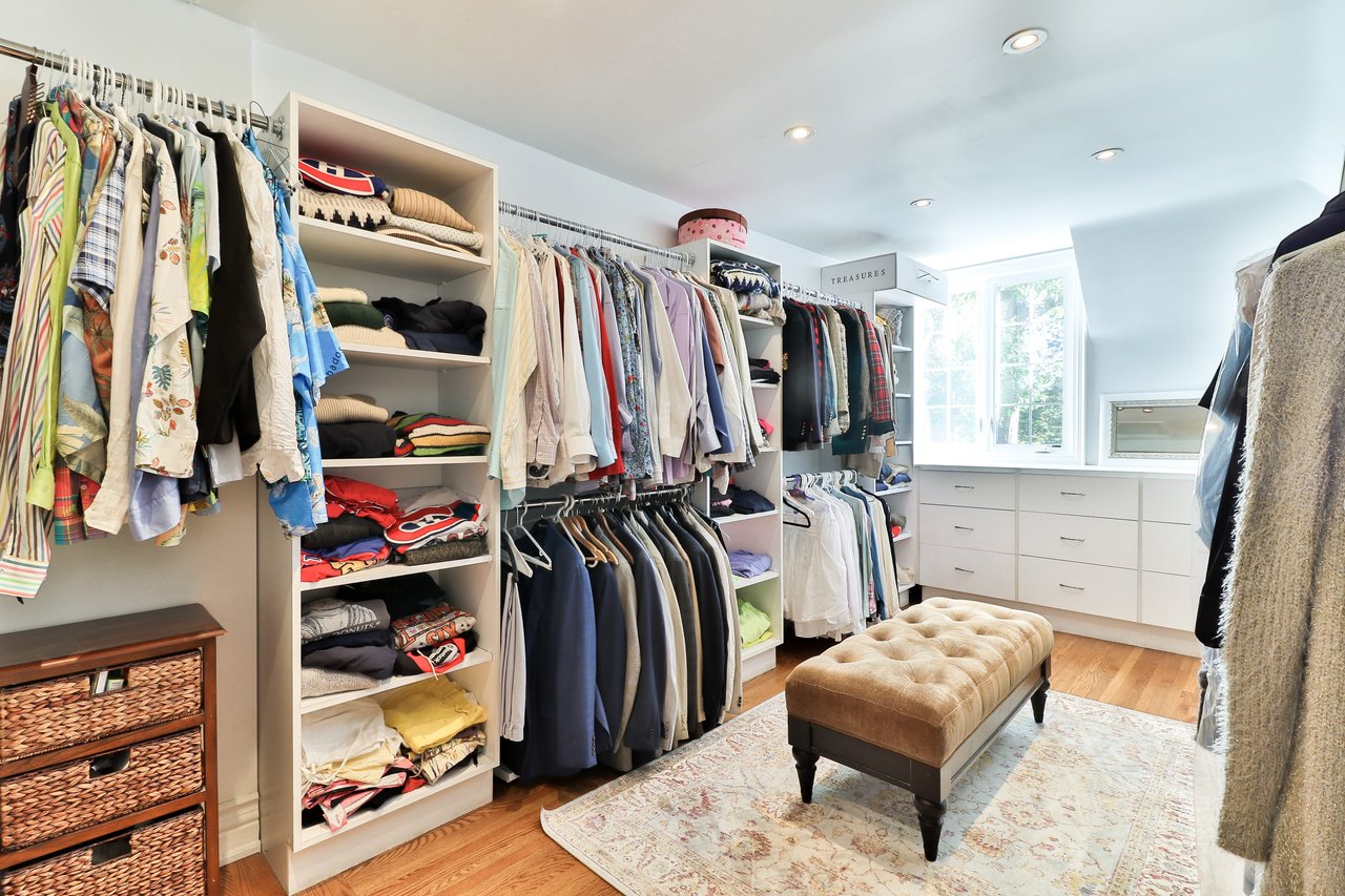 2200 Shardawn Mews