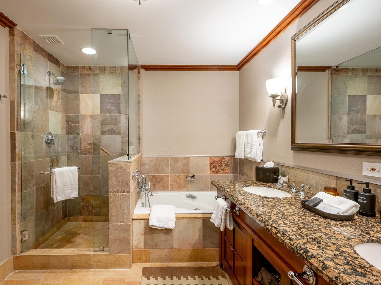 410-4591 Blackcomb Wy