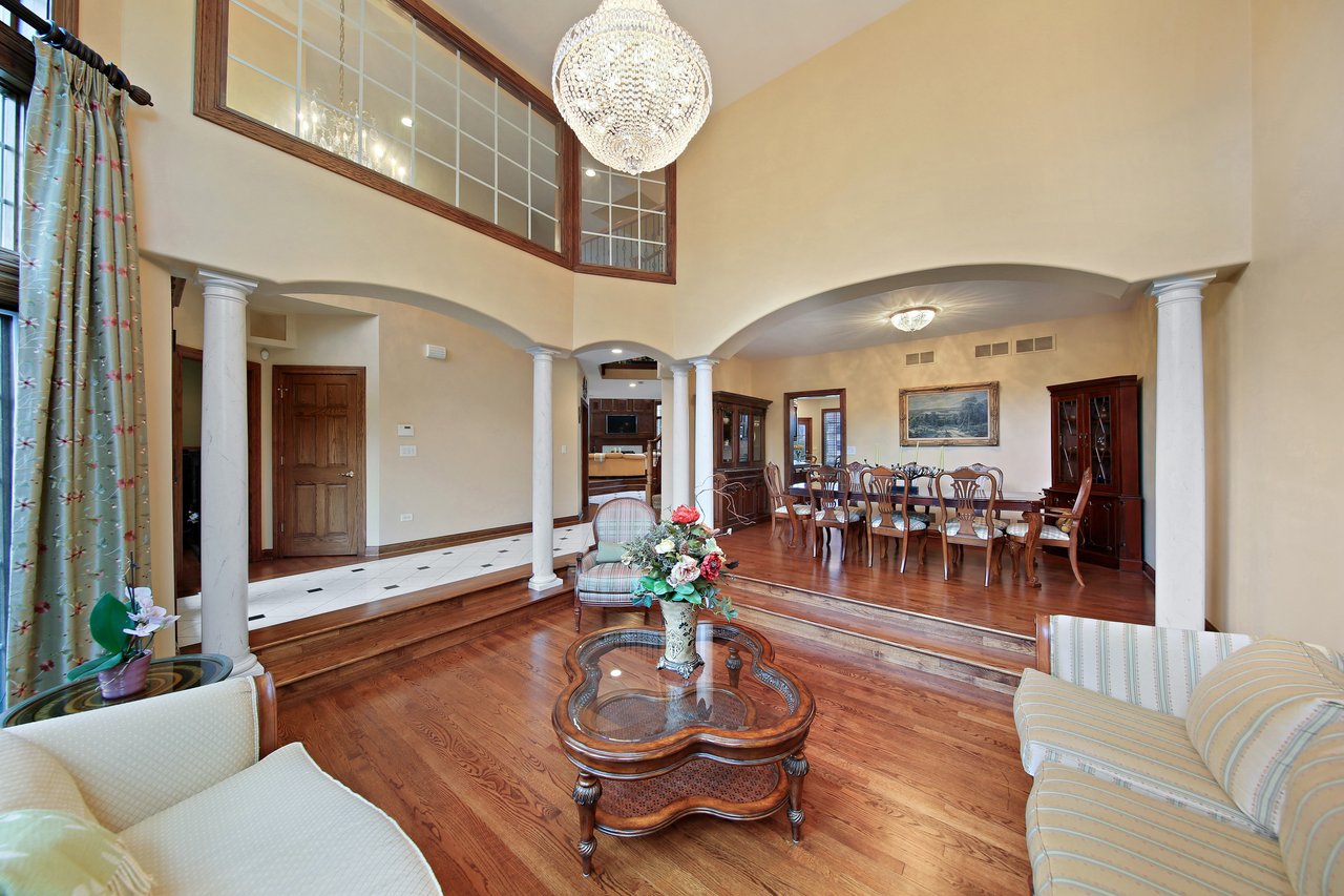 9295 Cascade Cir