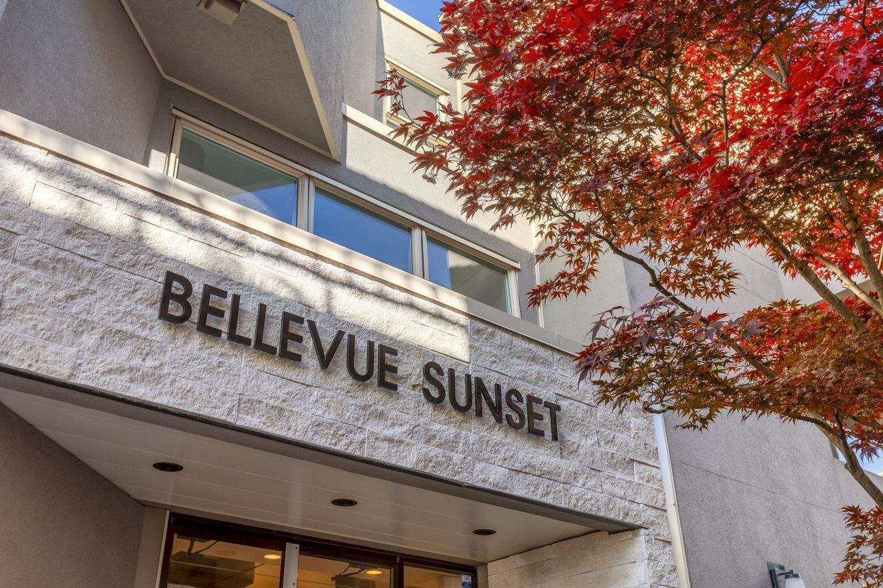 208-2433 Bellevue Ave