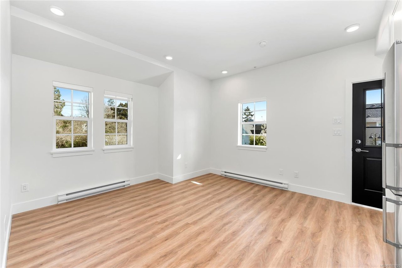 203 C-1224 Richardson St, Victoria