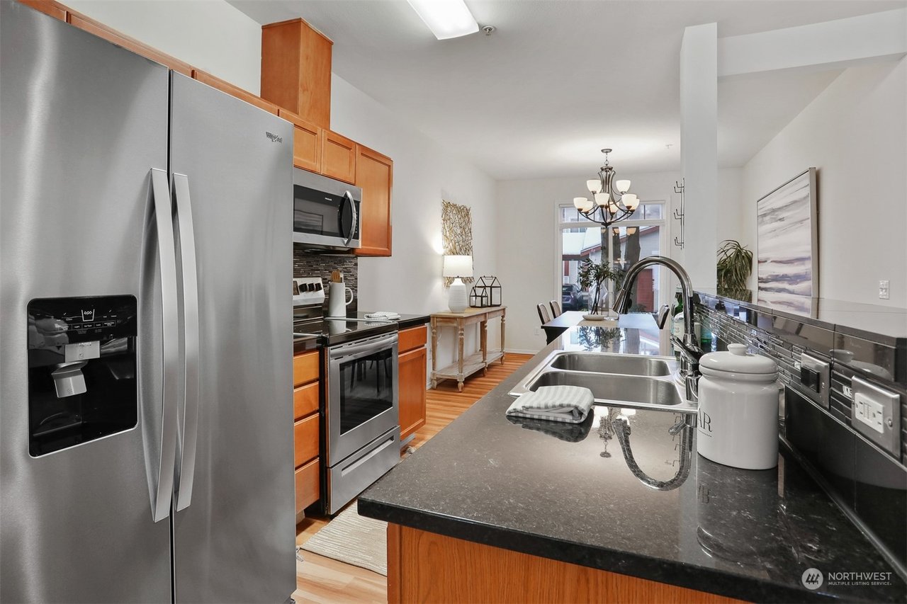 B102-14816 W 29th Ave