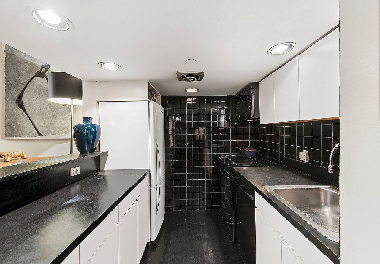 12 E 14th St, #2A