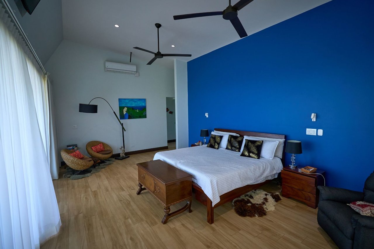 Hilltop Luxury Heliport Estate, Jaco, Puntarenas