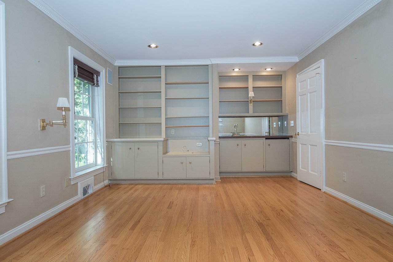 1115 Rose Glen Rd