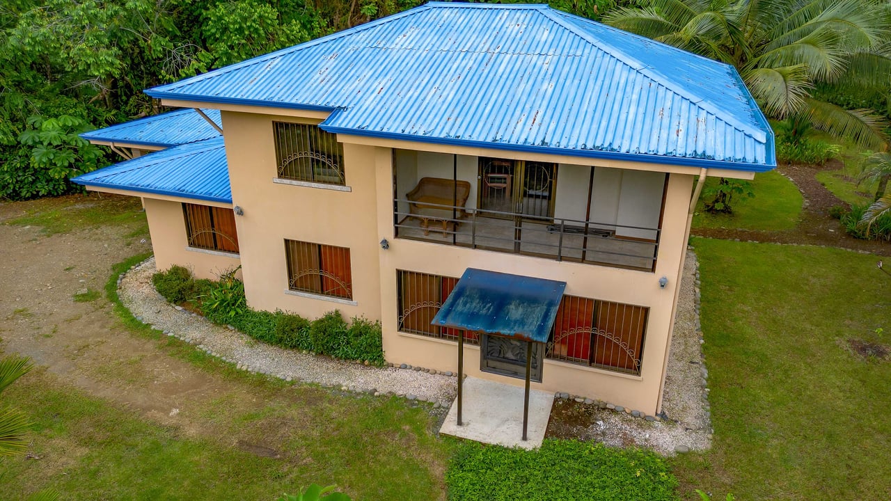 3 Bedroom Jungle Home in Ojochal