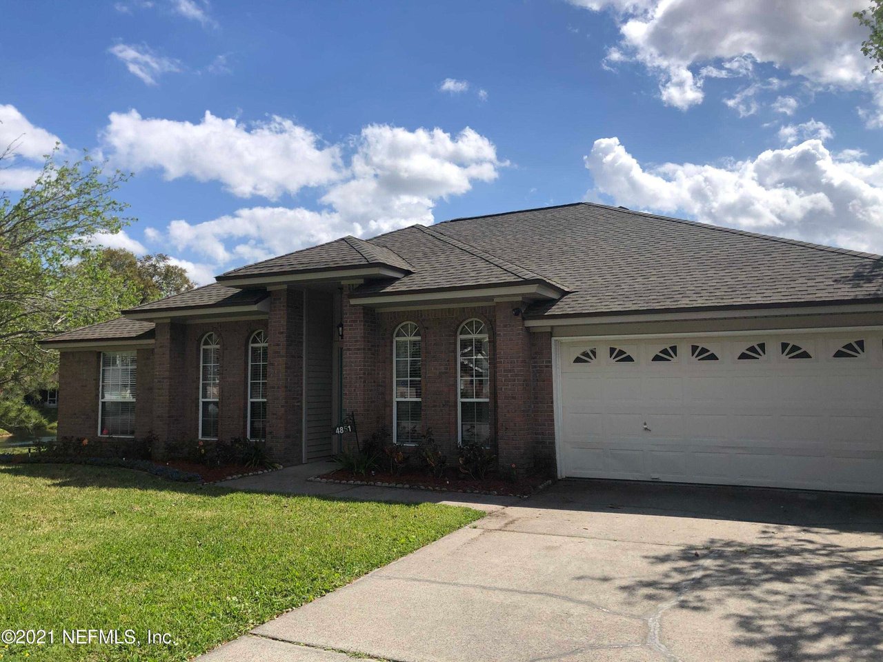 4851 BOLLES LAKE DR
