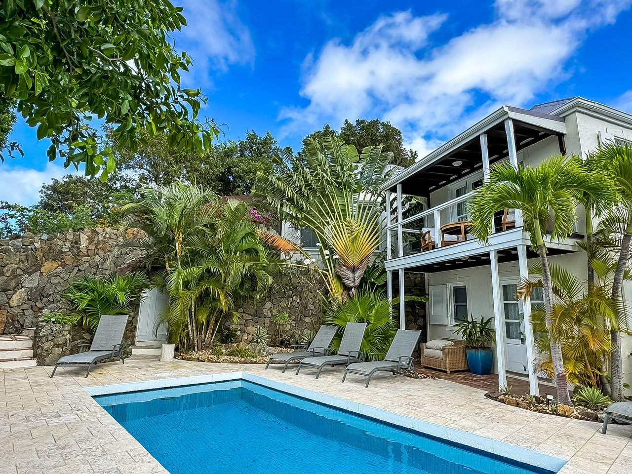 771 Cielo Villa