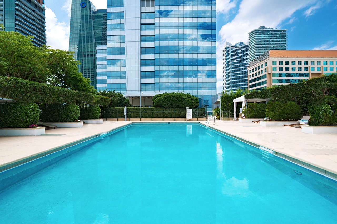 1425 Brickell Avenue Unit: 58E