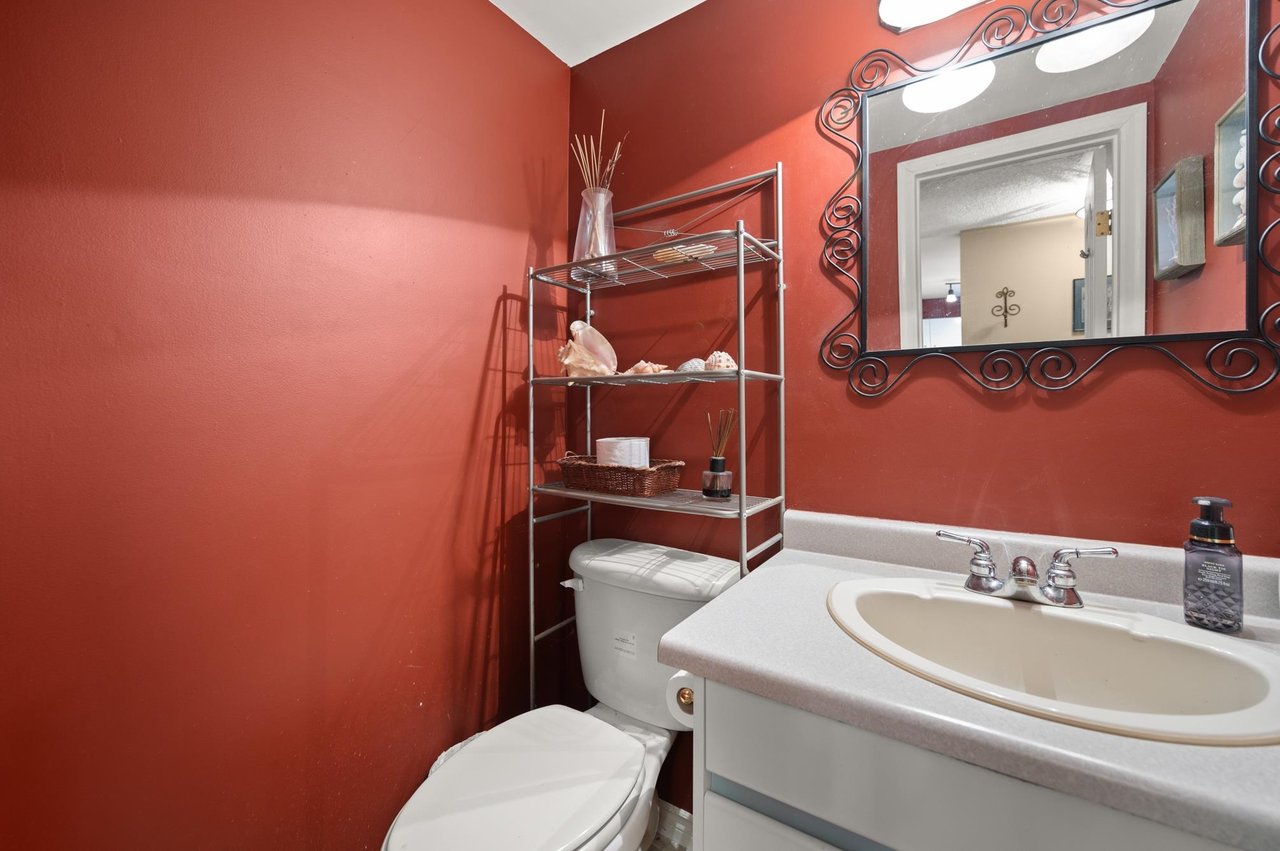 24-2830 W Bourquin Cres