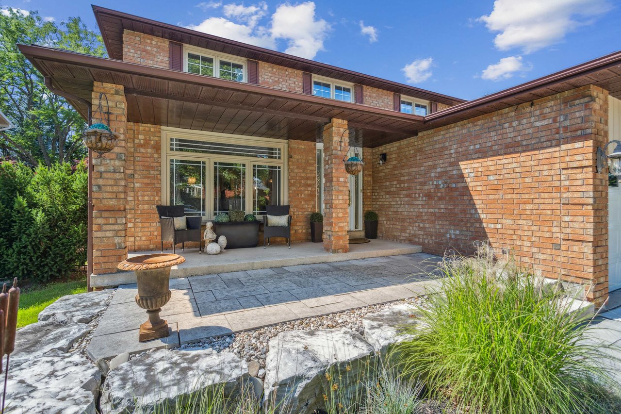 Updated Glen Abbey home with an Entertainers Backyard Paradise