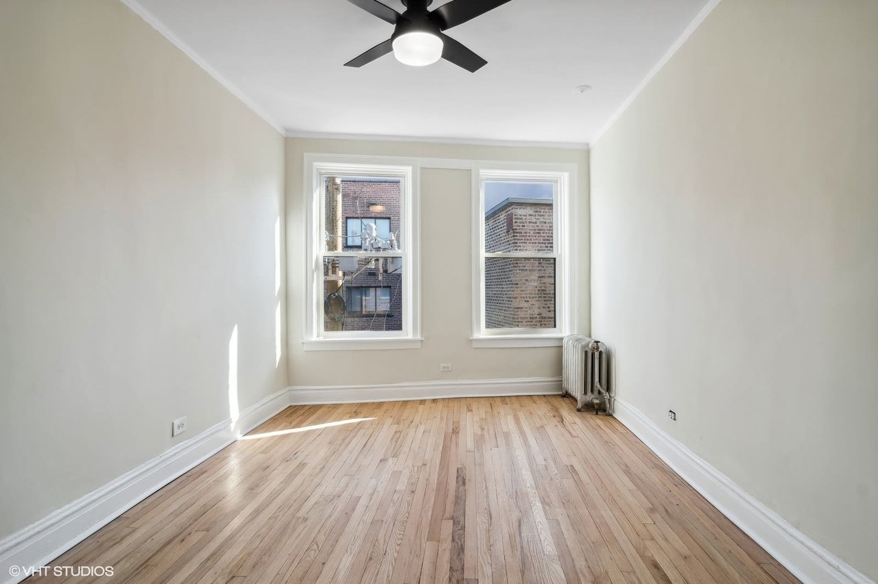 1219 West Lunt Ave., #3A, Chicago, IL. 60626